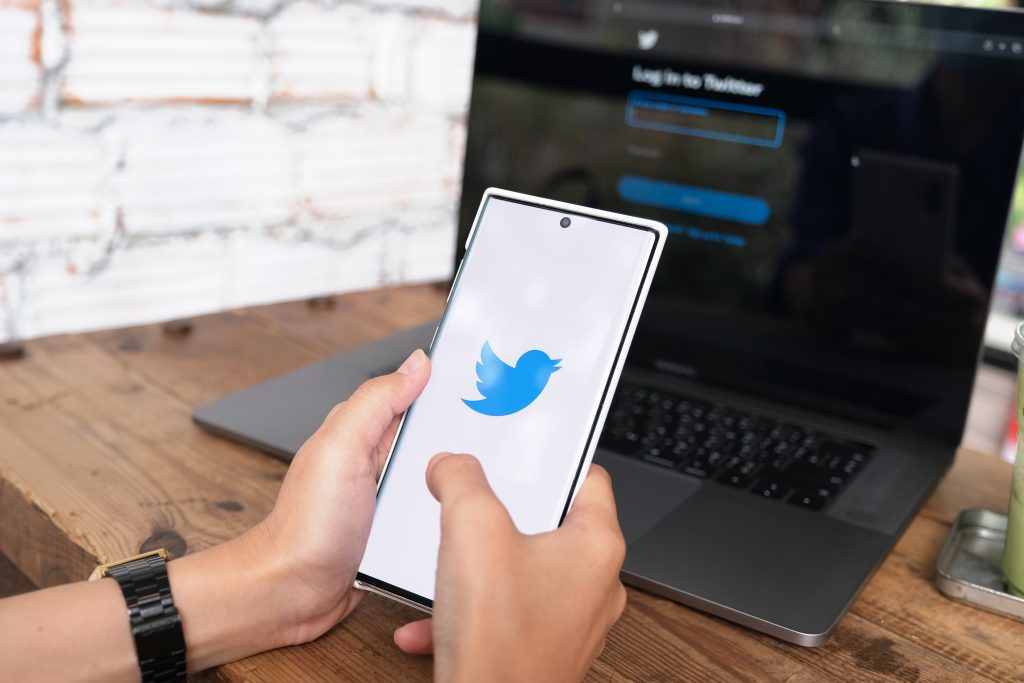 Twitter Siapkan Fitur Agar Bisa Cek Cuitan Foto dan Video Palsu