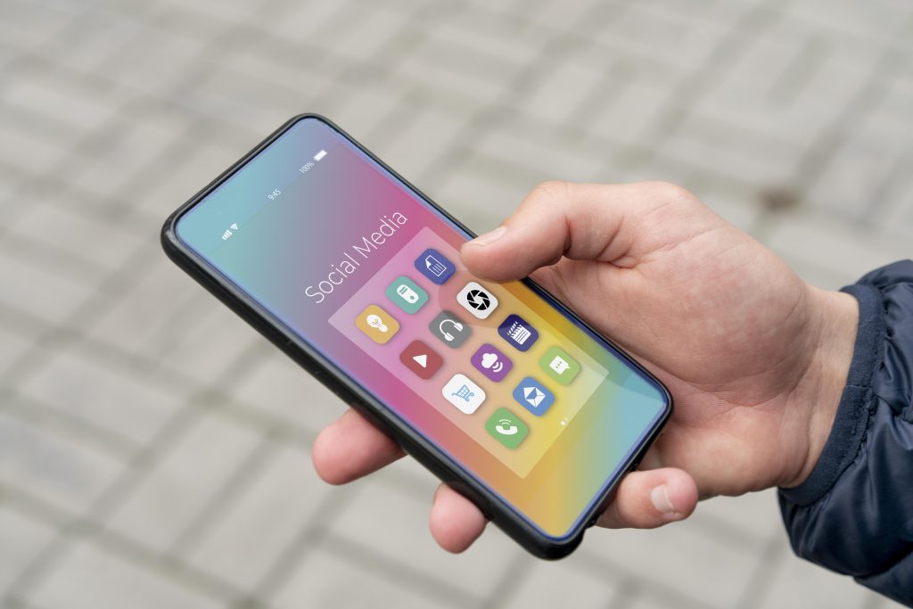 6 Aplikasi Yang Wajib Ada di Ponsel Orang Indonesia