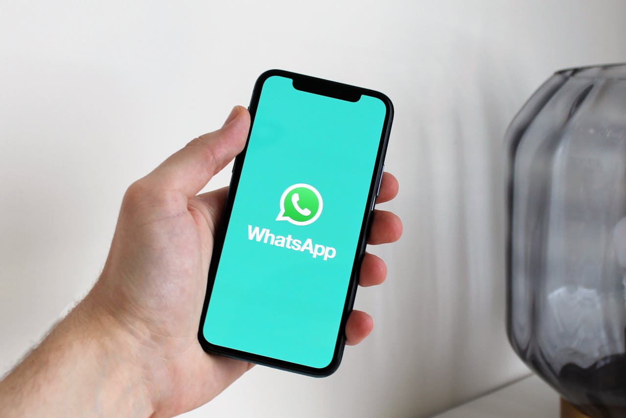 Siap - Siap! WhatsApp Akan Update Desain di iOS dan Android